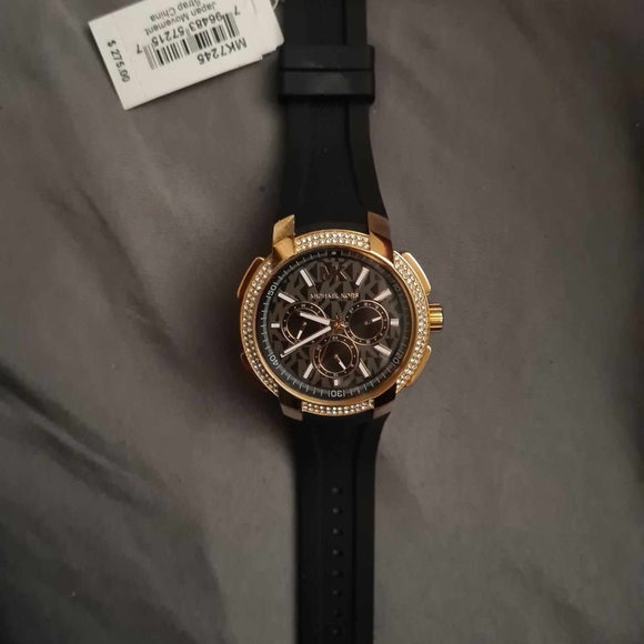 Mk watch - Picture 2 of 2